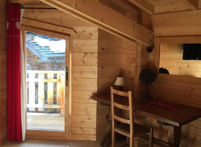 Vue Montagne , Proche Des Pistes 木屋 *