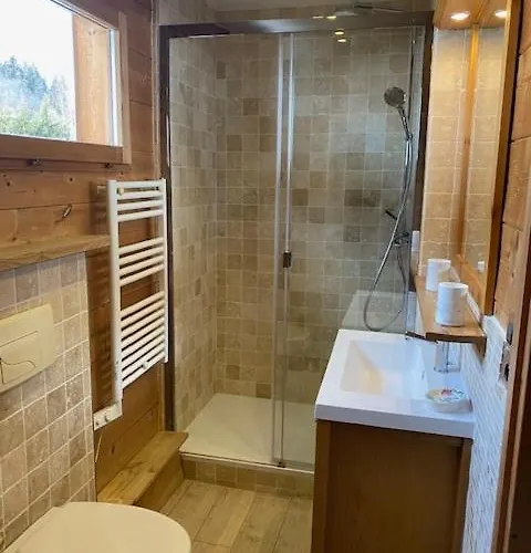 Vue Montagne , Proche Des Pistes 木屋